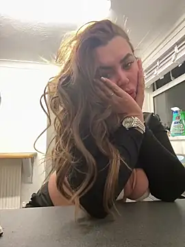 Mia MilesXXX online show from 10, 3, 2025