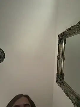 Mia MilesXXX online show from 16, 4, 2026