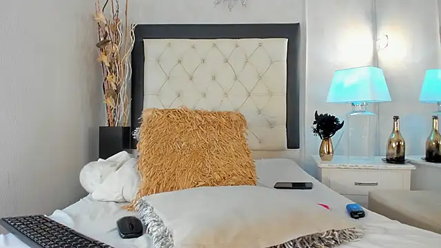 GaleHodge online show from 11, 10, 2025