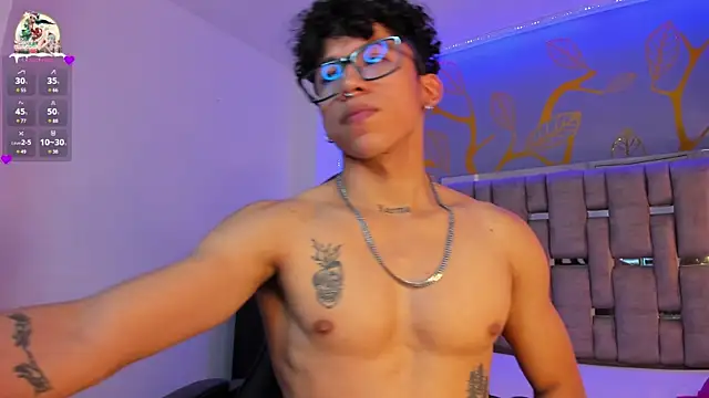 Snapshot of AkazaBoy_ chatting on 1, 1, 2025 AkazaBoy  online show from 1, 1, 2025