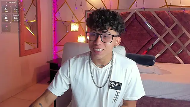 Snapshot of AkazaBoy_ chatting on 7, 1, 2025 AkazaBoy  online show from 7, 1, 2025