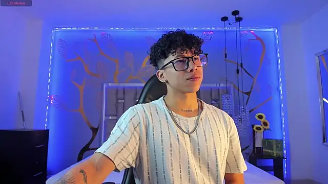 Snapshot of AkazaBoy_ chatting on 9, 1, 2025 AkazaBoy  online show from 9, 1, 2025