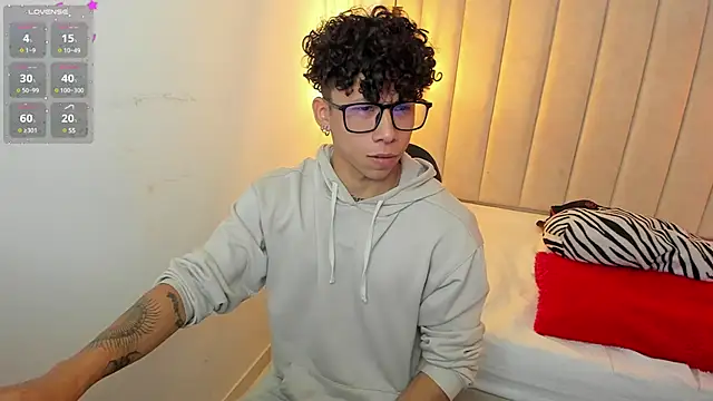 Snapshot of AkazaBoy_ chatting on 13, 1, 2025 AkazaBoy  online show from 13, 1, 2025