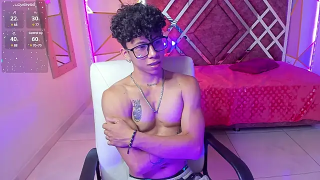 Snapshot of AkazaBoy_ chatting on 31, 1, 2025 AkazaBoy  online show from 31, 1, 2025