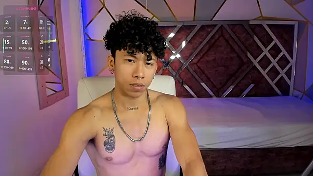 Snapshot of AkazaBoy_ chatting on 5, 2, 2025 AkazaBoy  online show from 5, 2, 2025