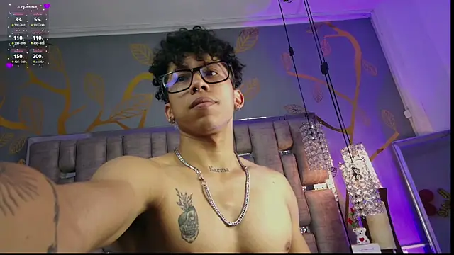 Snapshot of AkazaBoy_ chatting on 21, 2, 2025 AkazaBoy  online show from 21, 2, 2025