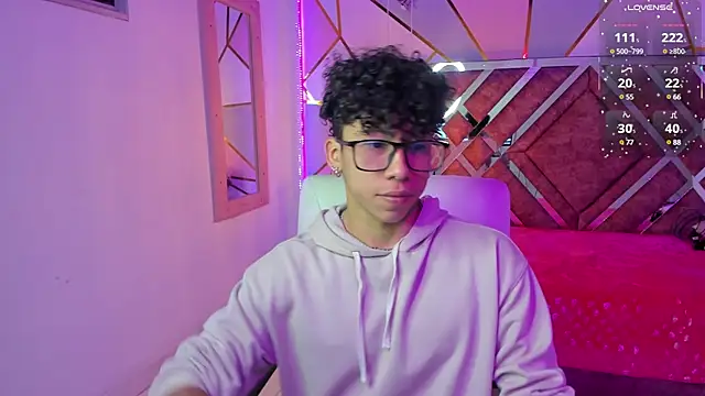 Snapshot of AkazaBoy_ chatting on 5, 3, 2025 AkazaBoy  online show from 5, 3, 2025