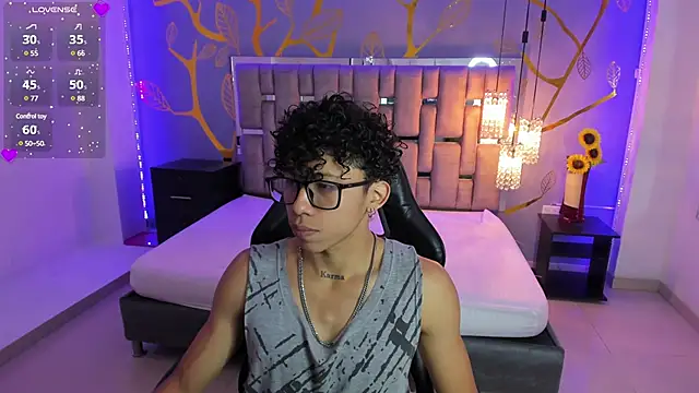 Snapshot of AkazaBoy_ chatting on 6, 3, 2025 AkazaBoy  online show from 6, 3, 2025