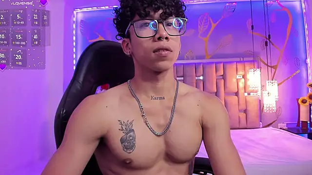 Snapshot of AkazaBoy_ chatting on 14, 3, 2025 AkazaBoy  online show from 14, 3, 2025