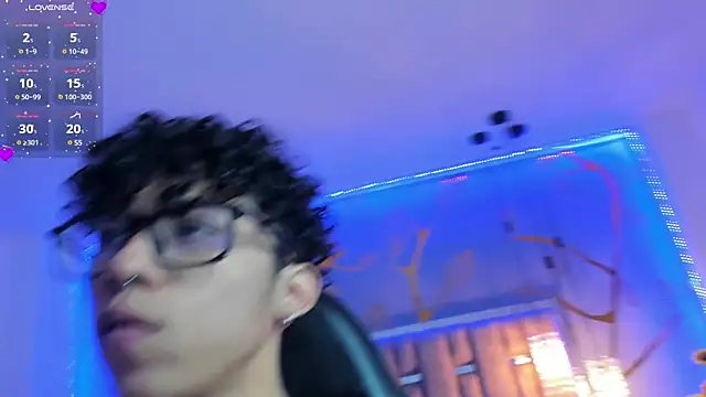 Snapshot of AkazaBoy_ chatting on 16, 3, 2025 AkazaBoy  online show from 16, 3, 2025