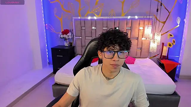 Snapshot of AkazaBoy_ chatting on 19, 3, 2025 AkazaBoy  online show from 19, 3, 2025