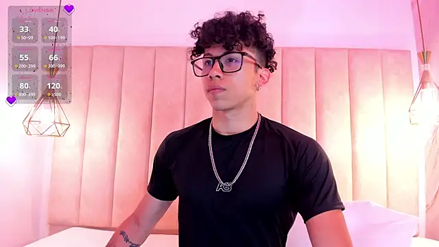 Snapshot of AkazaBoy_ chatting on 9, 9, 2025 AkazaBoy  online show from 9, 9, 2025