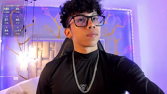 Snapshot of AkazaBoy_ chatting on 17, 9, 2025 AkazaBoy  online show from 17, 9, 2025