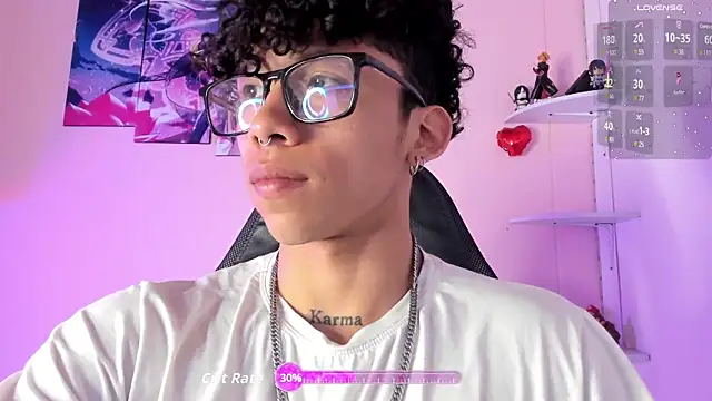 Snapshot of AkazaBoy_ chatting on 21, 9, 2025 AkazaBoy  online show from 21, 9, 2025