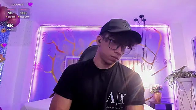 Snapshot of AkazaBoy_ chatting on 9, 10, 2025 AkazaBoy  online show from 9, 10, 2025