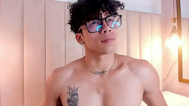 AkazaBoy  online show from 27, 11, 2025