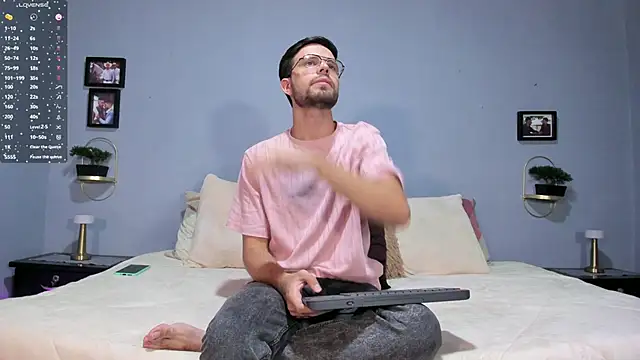 ETHAN ADAM online show from 3, 1, 2025