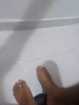 alvaroenriqe23 online show from 25, 10, 2025