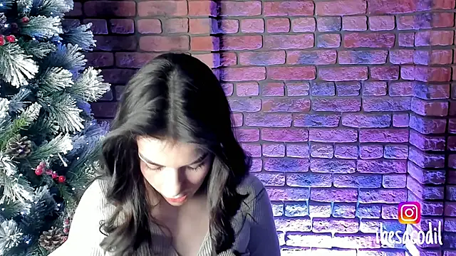 Snapshot of adriana_allien chatting on 8, 1, 2025 adriana allien online show from 8, 1, 2025