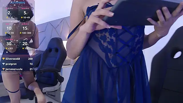 LeeThompson  online show from 13, 1, 2025