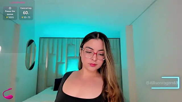 Snapshot of AllisonRogersX chatting on 26, 5, 2026 AllisonRogersX online show from 26, 5, 2026