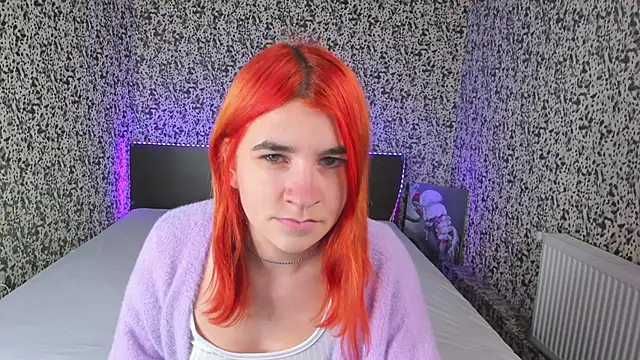  Polly Love  online show from 4, 1, 2025