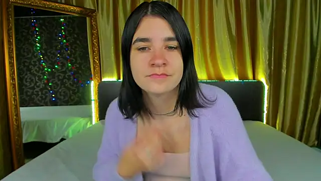  Polly Love  online show from 15, 10, 2025