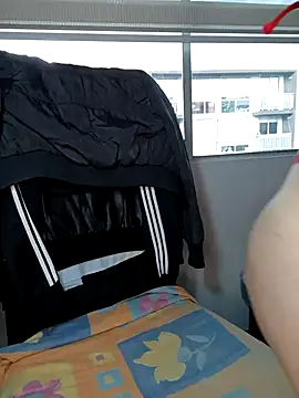 KimPielCanela online show from 5, 1, 2026