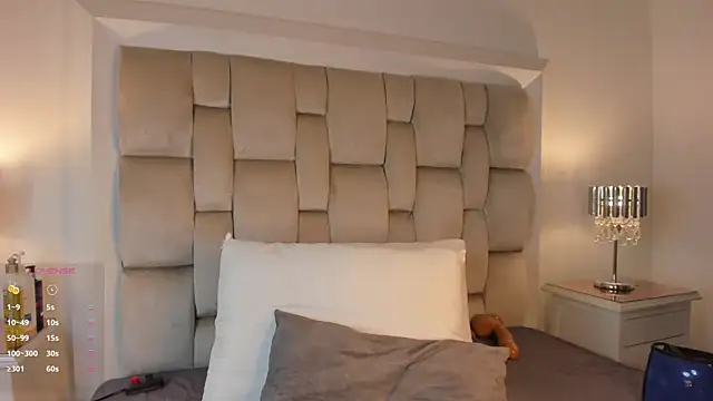 SamanthaBrown69 online show from 23, 11, 2025