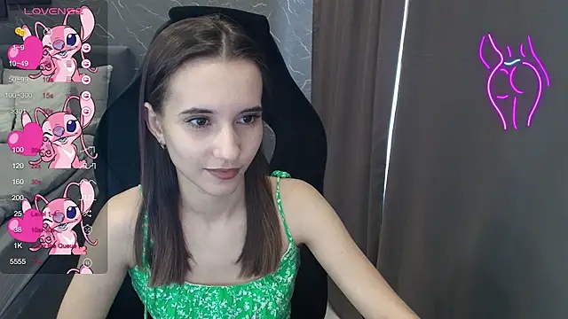 Alice Weiss online show from 6, 11, 2025