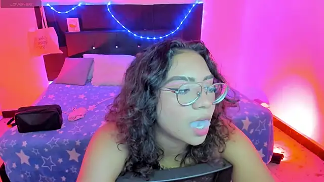 Snapshot of im_angels77 chatting on 17, 2, 2025 im angels77 online show from 17, 2, 2025