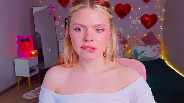 Red  Candy online show from 13, 3, 2026