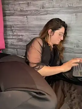 Snapshot of kamel-ayesha chatting on 7, 1, 2025 kamel-ayesha online show from 7, 1, 2025