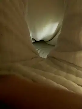 Aimeil online show from 4, 1, 2025