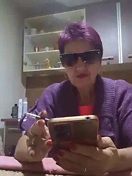 Snapshot of Ely_Elenita chatting on 22, 9, 2025 Ely Elenita online show from 22, 9, 2025