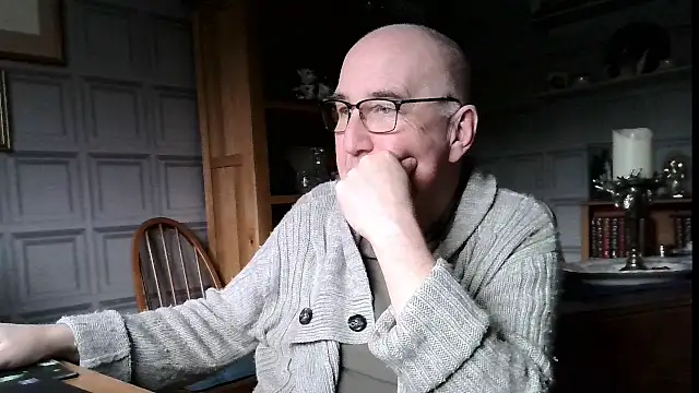 Adamdaddybear online show from 8, 1, 2025