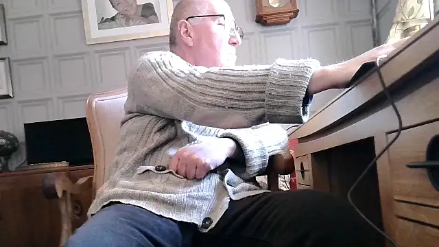 Adamdaddybear online show from 1, 3, 2025