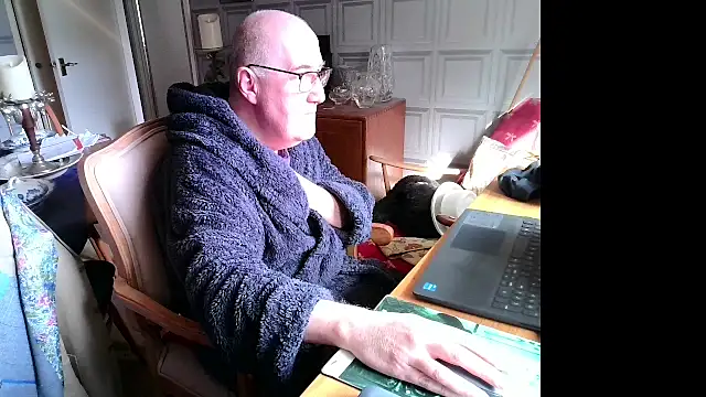 Adamdaddybear online show from 19, 3, 2025