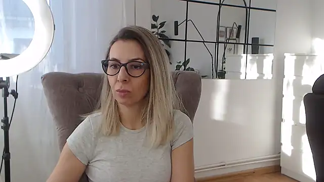 SukyGirl online show from 27, 1, 2025