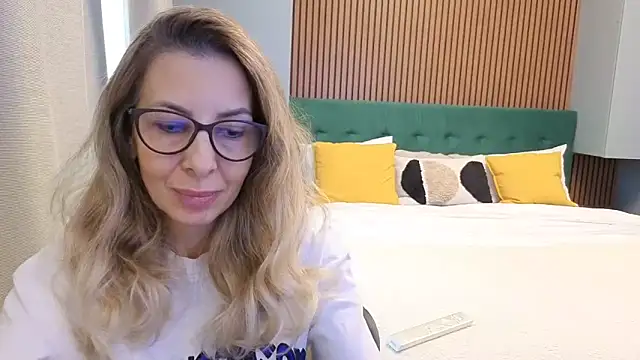 SukyGirl online show from 2, 2, 2026