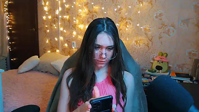 fluffy kitty  online show from 7, 1, 2026