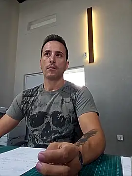 Snapshot of Lucas___81 chatting on 25, 10, 2025 Lucas 81 online show from 25, 10, 2025