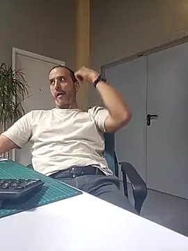 Snapshot of Lucas___81 chatting on 7, 4, 2026 Lucas 81 online show from 7, 4, 2026