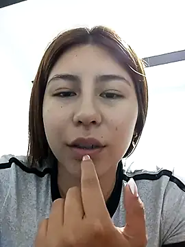 Sara Brownx online show from 21, 4, 2026