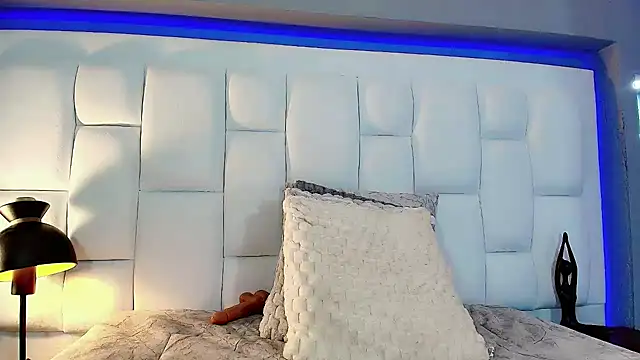 CuteAri online show from 2, 2, 2025