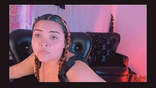 Agatha humidity online show from 11, 3, 2025