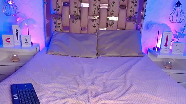 GigiVolkova online show from 4, 3, 2025