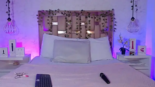 GigiVolkova online show from 10, 9, 2025