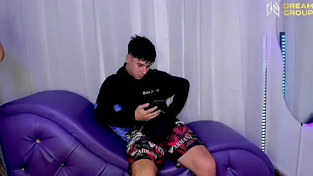 Yourslust  online show from 3, 11, 2025