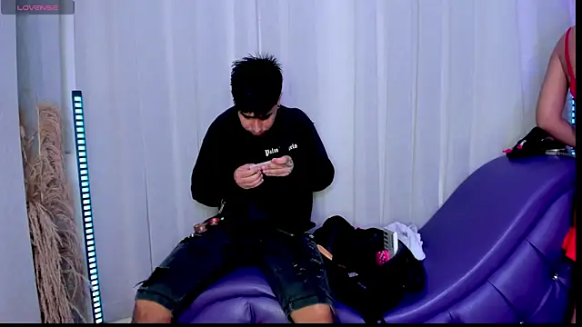 Yourslust  online show from 21, 11, 2025